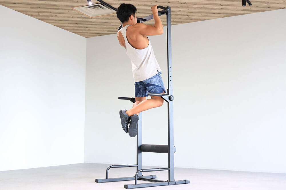 自宅で本格的なトレーニングができるマルチな懸垂器具「チンニングスタンド」が リニューアルして新登場！